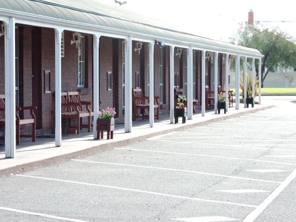 Bairnsdale Tanjil Motor Inn エクステリア 写真