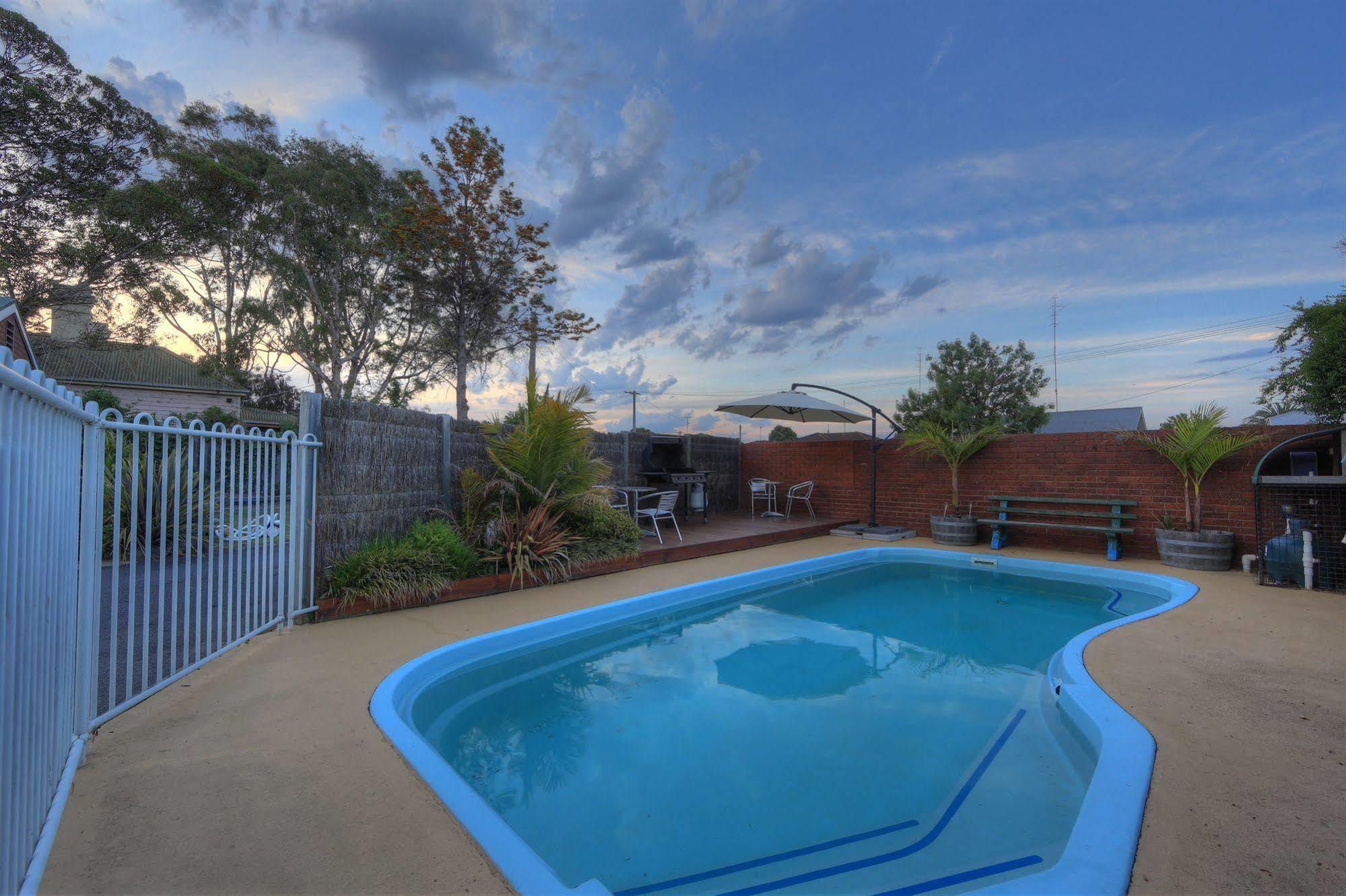 Bairnsdale Tanjil Motor Inn エクステリア 写真